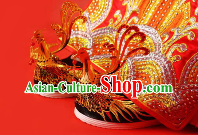 China Traditional Wedding Embroidered Shoes Handmade Bride Black Satin Shoes Golden Phoenix Shoes China Traditional Wedding Embroidered Shoes Handmade Bride Black Satin Shoes Golden Phoenix Shoes