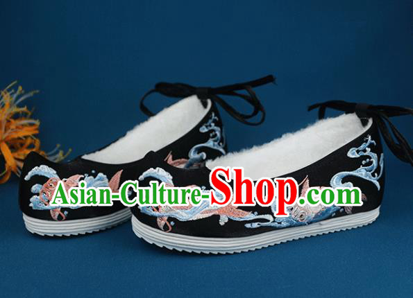 China Handmade Traditional Shoes National Winter Shoes Embroidered Fishes Black Cloth Shoes China Handmade Traditional Shoes National Winter Shoes Embroidered Fishes Black Cloth Shoes