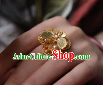 China National Golden Butterfly Ring Jewelry Traditional Handmade Qing Dynasty Pearls Circlet Accessories China National Golden Butterfly Ring Jewelry Traditional Handmade Qing Dynasty Pearls Circlet Accessories