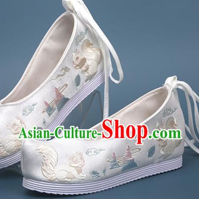 China Handmade National White Satin Shoes Embroidered Shoes Hanfu Bow Shoes Traditional Shoes