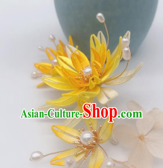 Chinese Handmade Yellow Silk Epiphyllum Hairpin Traditional Ming Dynasty Palace Lady Hair Stick Chinese Handmade Yellow Silk Epiphyllum Hairpin Traditional Ming Dynasty Palace Lady Hair Stick
