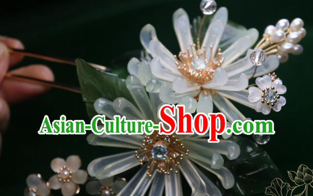 Chinese Handmade Crystal Pearls Hairpin Traditional Ancient Princess Green Chrysanthemum Hair Stick Chinese Handmade Crystal Pearls Hairpin Traditional Ancient Princess Green Chrysanthemum Hair Stick