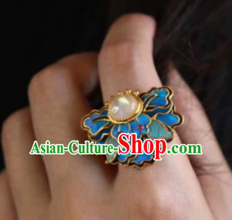China Handmade Blueing Butterfly Ring Jewelry Traditional Qing Dynasty Chalcedony Circlet Accessories China Handmade Blueing Butterfly Ring Jewelry Traditional Qing Dynasty Chalcedony Circlet Accessories