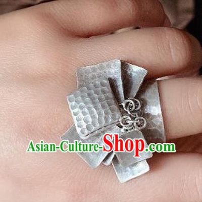 Chinese Handmade Ethnic Ring National Silver Carving Circlet Jewelry