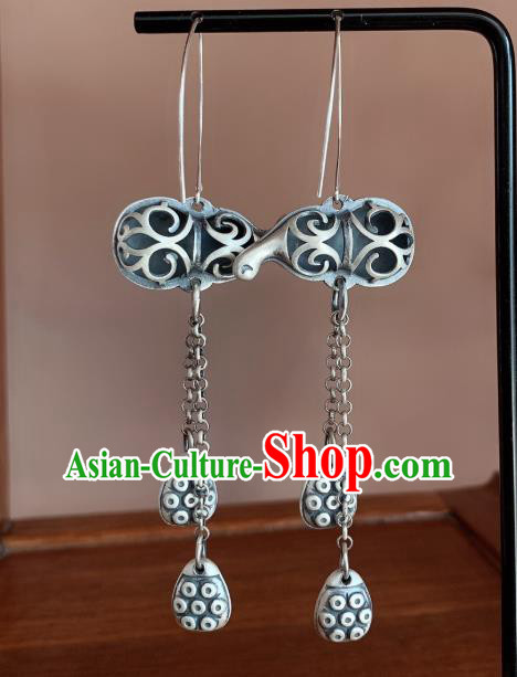 China Traditional Cheongsam Ear Accessories National Silver Carving Gourd Earrings China Traditional Cheongsam Ear Accessories National Silver Carving Gourd Earrings