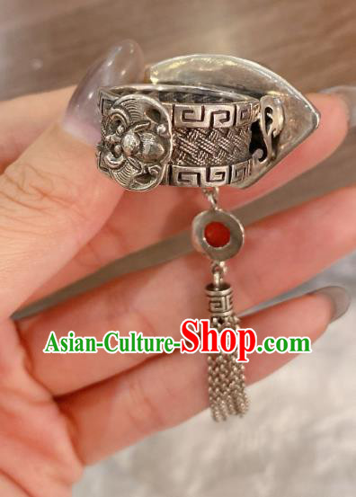 Chinese Handmade National Jadeite Circlet Wedding Jewelry Silver Tassel Finger Ring Chinese Handmade National Jadeite Circlet Wedding Jewelry Silver Tassel Finger Ring