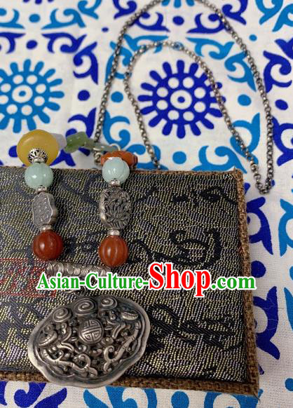Handmade Chinese Wedding Silver Lock Necklace Accessories National Jade Gems Necklet Pendant Handmade Chinese Wedding Silver Lock Necklace Accessories National Jade Gems Necklet Pendant