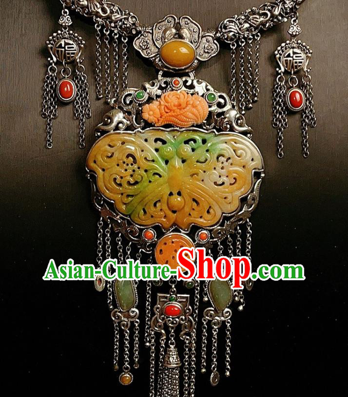 China Traditional Jade Carving Butterfly Necklace Accessories Handmade Silver Tassel Necklet Pendant China Traditional Jade Carving Butterfly Necklace Accessories Handmade Silver Tassel Necklet Pendant