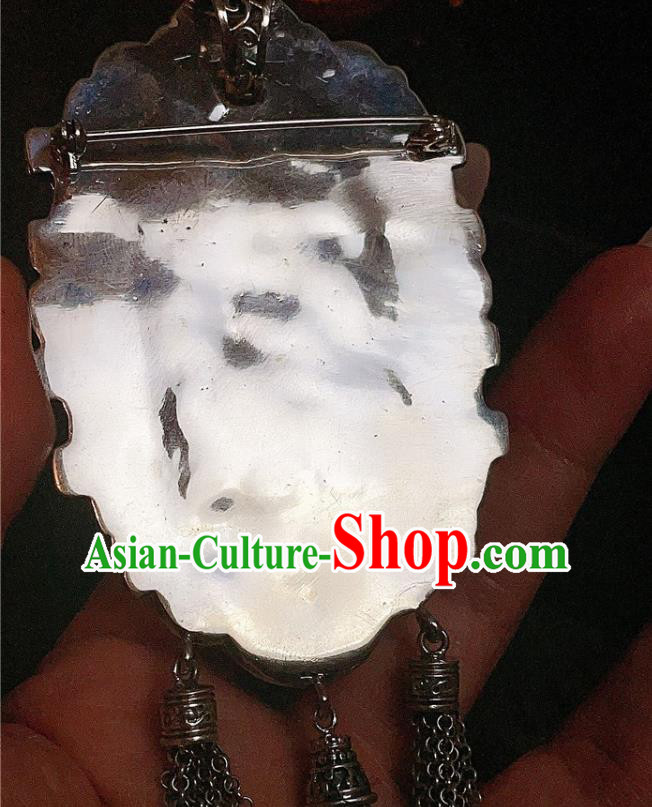 China Traditional Silver Tassel Necklace Accessories Handmade Wedding Jade Necklet Pendant China Traditional Silver Tassel Necklace Accessories Handmade Wedding Jade Necklet Pendant
