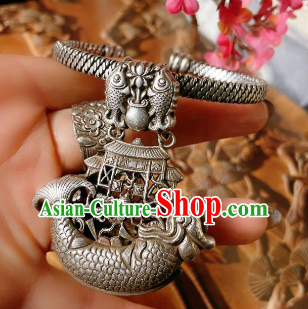 Handmade Chinese Silver Carp Bracelet Accessories Traditional Culture Jewelry National Carving Bangle Handmade Chinese Silver Carp Bracelet Accessories Traditional Culture Jewelry National Carving Bangle