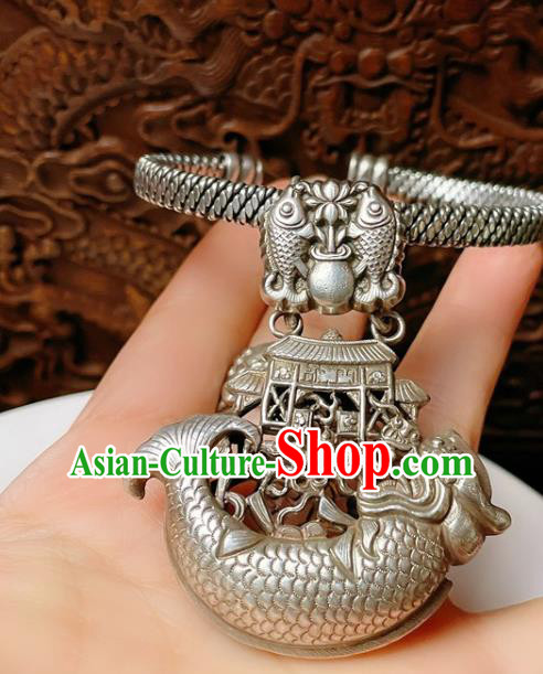 Handmade Chinese Silver Carp Bracelet Accessories Traditional Culture Jewelry National Carving Bangle Handmade Chinese Silver Carp Bracelet Accessories Traditional Culture Jewelry National Carving Bangle