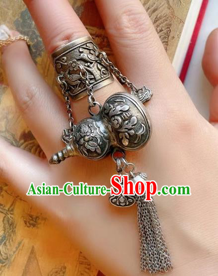 Top Chinese National Silver Gourd Tassel Ring Jewelry Traditional Handmade Wedding Accessories Circlet Top Chinese National Silver Gourd Tassel Ring Jewelry Traditional Handmade Wedding Accessories Circlet
