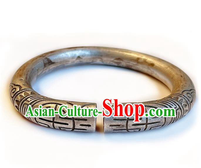 Handmade Chinese National Bracelet Accessories Traditional Culture Jewelry Silver Carving Bangle Handmade Chinese National Bracelet Accessories Traditional Culture Jewelry Silver Carving Bangle