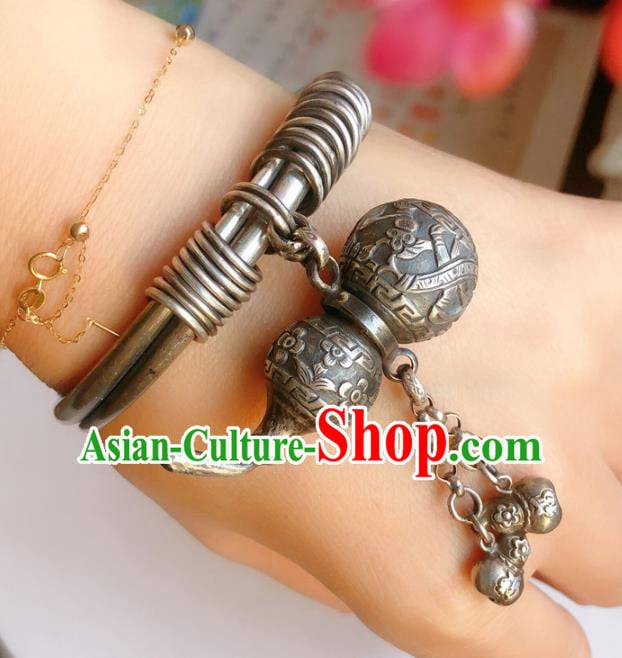 Handmade Chinese Bracelet Accessories Traditional Culture Jewelry National Silver Gourd Pendant Bangle Handmade Chinese Bracelet Accessories Traditional Culture Jewelry National Silver Gourd Pendant Bangle