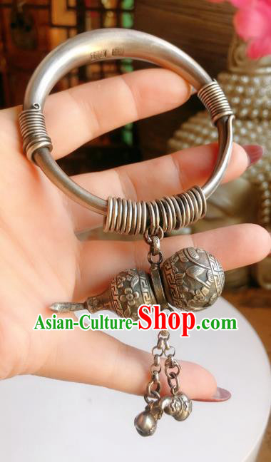 Handmade Chinese Bracelet Accessories Traditional Culture Jewelry National Silver Gourd Pendant Bangle Handmade Chinese Bracelet Accessories Traditional Culture Jewelry National Silver Gourd Pendant Bangle