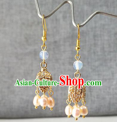 Chinese Classical Tang Dynasty Palace Lady Ear Accessories Ancient Princess Pearls Golden Earrings Chinese Classical Tang Dynasty Palace Lady Ear Accessories Ancient Princess Pearls Golden Earrings