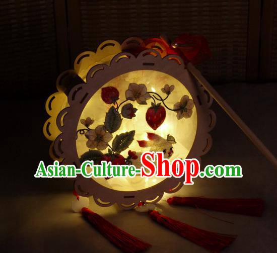China Handmade Flower Drum Lantern Embroidered Portable Lantern Embroidery Strawberry Rabbit Silk Lamp China Handmade Flower Drum Lantern Embroidered Portable Lantern Embroidery Strawberry Rabbit Silk Lamp
