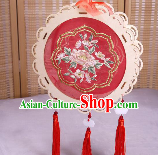 China Embroidery Peony Red Silk Lamp Handmade Flower Drum Lantern Embroidered Portable Lantern China Embroidery Peony Red Silk Lamp Handmade Flower Drum Lantern Embroidered Portable Lantern