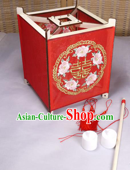 China Handmade Red Chiffon Desk Lamp Embroidered Palace Lantern Embroidery Peony Lantern China Handmade Red Chiffon Desk Lamp Embroidered Palace Lantern Embroidery Peony Lantern