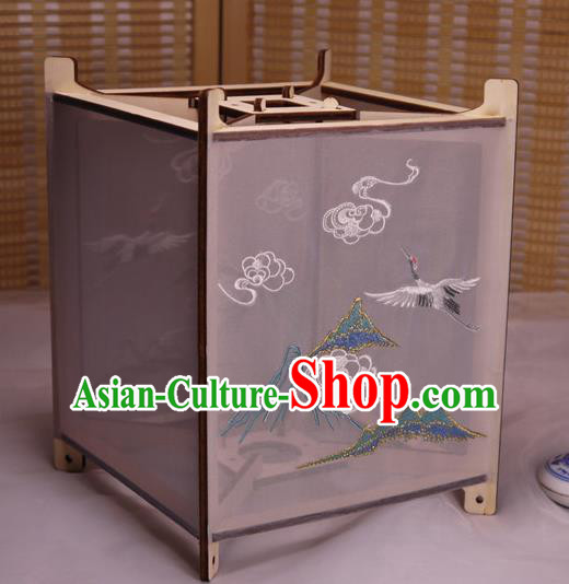 China Traditional New Year Lantern Handmade Embroidered Crane Desk Lamp Classical Palace Lantern China Traditional New Year Lantern Handmade Embroidered Crane Desk Lamp Classical Palace Lantern