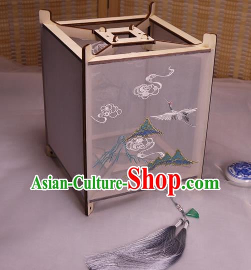 China Traditional New Year Lantern Handmade Embroidered Crane Desk Lamp Classical Palace Lantern China Traditional New Year Lantern Handmade Embroidered Crane Desk Lamp Classical Palace Lantern