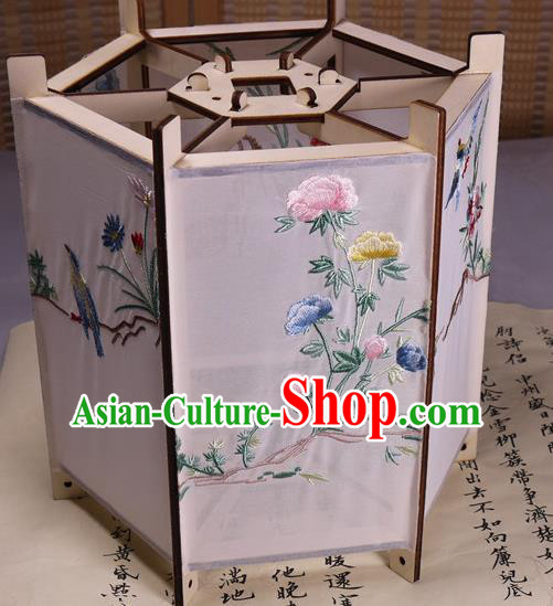China Handmade Hanging Lamp Classical Embroidered Peony Palace Lantern Traditional Silk Hexagon Lanterns China Handmade Hanging Lamp Classical Embroidered Peony Palace Lantern Traditional Silk Hexagon Lanterns