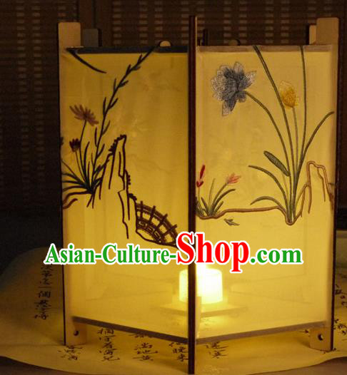 China Handmade Hanging Lamp Classical Embroidered Peony Palace Lantern Traditional Silk Hexagon Lanterns China Handmade Hanging Lamp Classical Embroidered Peony Palace Lantern Traditional Silk Hexagon Lanterns
