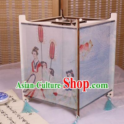 China Traditional Printing Beauty Silk Lanterns Handmade Portable Lamp Classical Palace Lantern