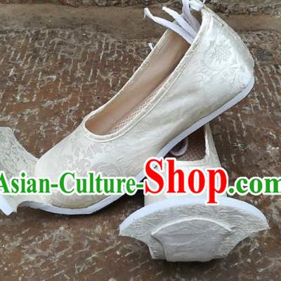 China Traditional Han Dynasty Court Shoes Classical Wedding Shoes Princess White Brocade Shoes