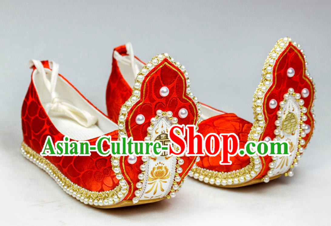 China Hanfu Wedding Shoes Traditional Song Dynasty Princess Pearls Shoes Classical Red Brocade Shoes China Hanfu Wedding Shoes Traditional Song Dynasty Princess Pearls Shoes Classical Red Brocade Shoes