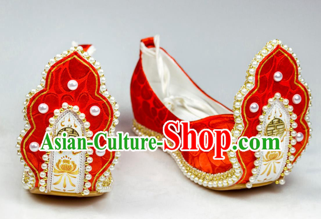 China Hanfu Wedding Shoes Traditional Song Dynasty Princess Pearls Shoes Classical Red Brocade Shoes China Hanfu Wedding Shoes Traditional Song Dynasty Princess Pearls Shoes Classical Red Brocade Shoes
