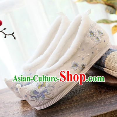 China Classical Embroidered Lotus Shoes Traditional Winter White Cloth Shoes Hanfu Shoes