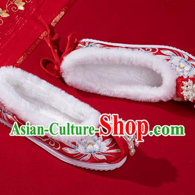 China Ming Dynasty Shoes Classical Winter Red Brocade Shoes Traditional Wedding Hanfu Embroidered Shoes