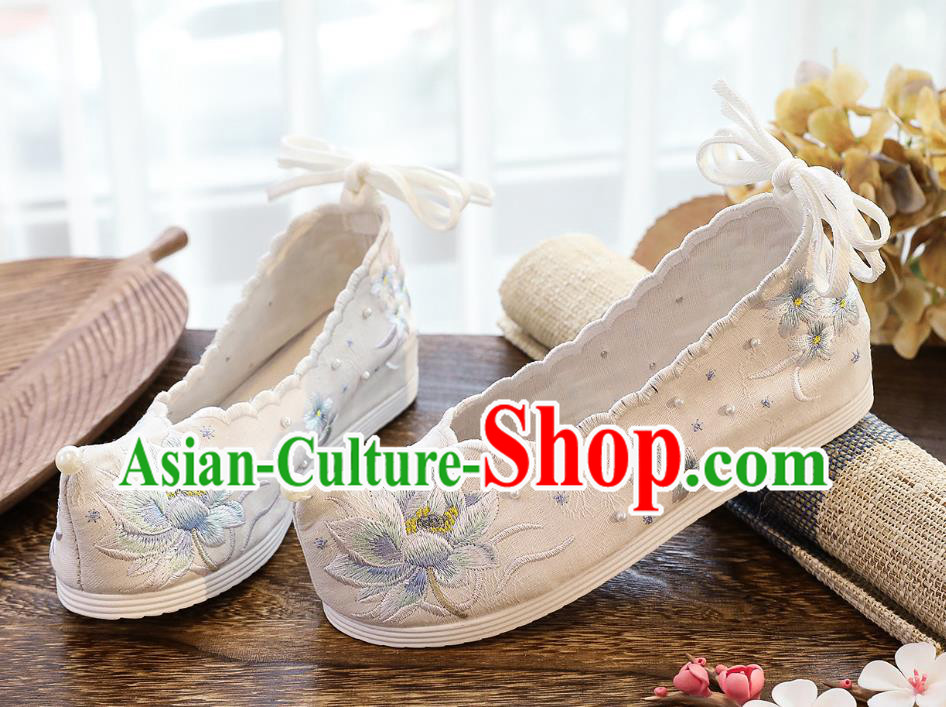 China Hanfu Bow Shoes Traditional White Cloth Shoes Classical Embroidered Lotus Shoes China Hanfu Bow Shoes Traditional White Cloth Shoes Classical Embroidered Lotus Shoes