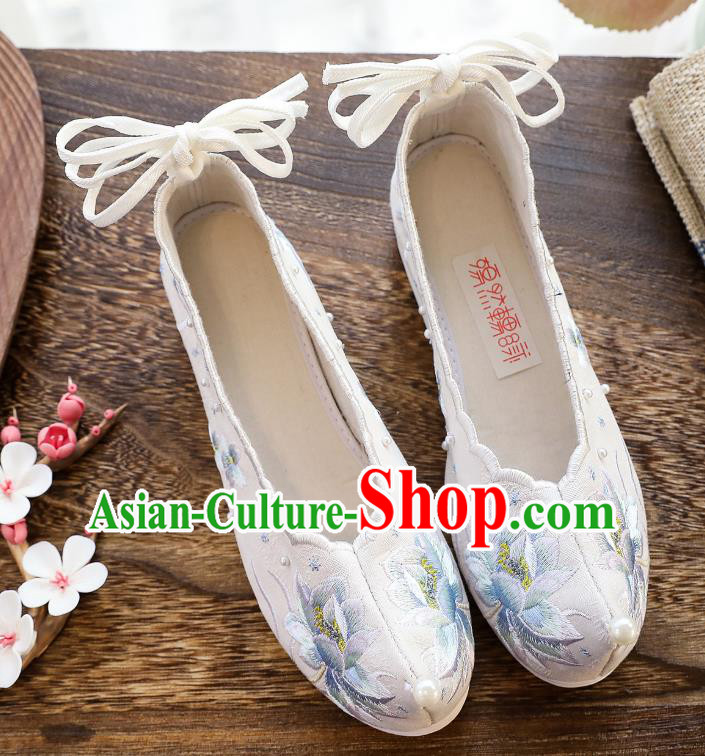 China Hanfu Bow Shoes Traditional White Cloth Shoes Classical Embroidered Lotus Shoes China Hanfu Bow Shoes Traditional White Cloth Shoes Classical Embroidered Lotus Shoes