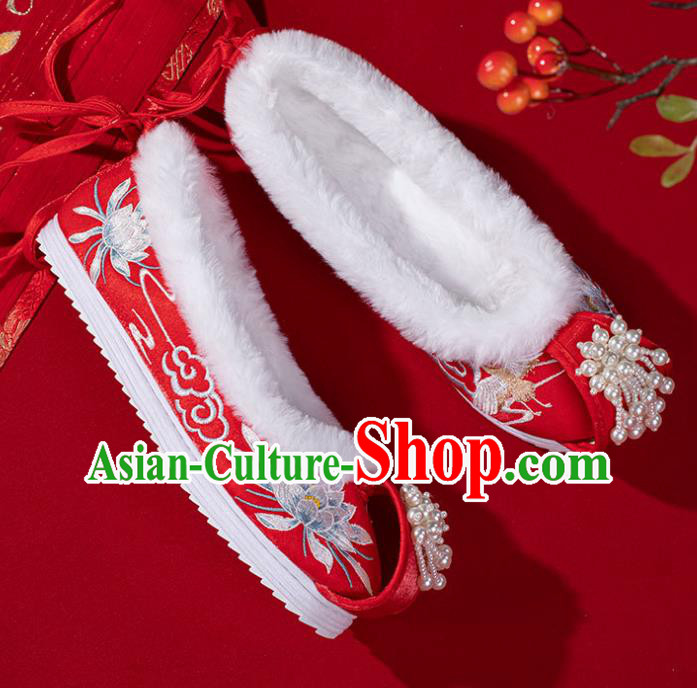China Ming Dynasty Shoes Classical Winter Red Brocade Shoes Traditional Wedding Hanfu Embroidered Shoes China Ming Dynasty Shoes Classical Winter Red Brocade Shoes Traditional Wedding Hanfu Embroidered Shoes
