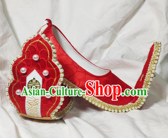 China Classical Red Brocade Shoes Hanfu Pearls Shoes Traditional Song Dynasty Wedding Shoes China Classical Red Brocade Shoes Hanfu Pearls Shoes Traditional Song Dynasty Wedding Shoes