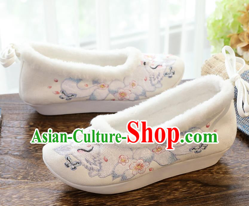 China Classical Embroidered Fox Shoes Traditional Hanfu Shoes Winter Women Brushed Shoes China Classical Embroidered Fox Shoes Traditional Hanfu Shoes Winter Women Brushed Shoes