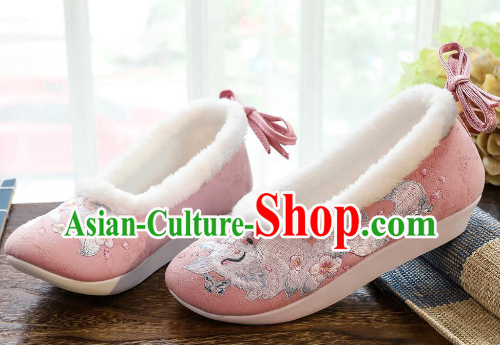 China Winter Pink Cloth Shoes Classical Embroidered Fox Shoes Traditional Women Hanfu Shoes China Winter Pink Cloth Shoes Classical Embroidered Fox Shoes Traditional Women Hanfu Shoes