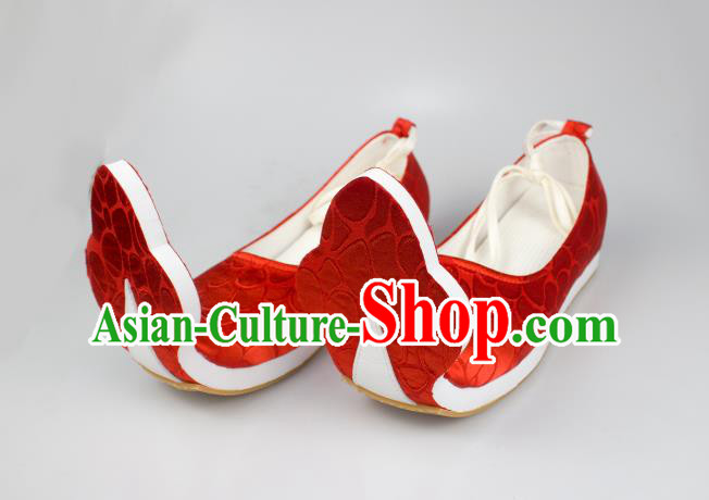 China Handmade Red Brocade Shoes Classical Wedding Shoes Traditional Tang Dynasty Princess Shoes China Handmade Red Brocade Shoes Classical Wedding Shoes Traditional Tang Dynasty Princess Shoes