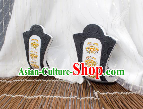 China Handmade Black Cloth Shoes Traditional Tang Dynasty Princess Shoes Classical Wedding Shoes China Handmade Black Cloth Shoes Traditional Tang Dynasty Princess Shoes Classical Wedding Shoes