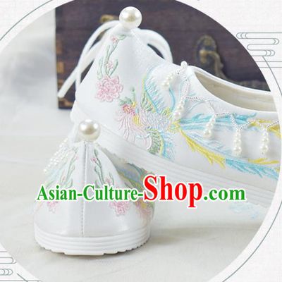 China Traditional Beads Tassel Shoes Women Hanfu Shoes National Embroidered Phoenix White Cloth Shoes