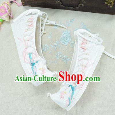China Traditional Wedding White Cloth Shoes Women Xiu He Embroidered Shoes National Shoes