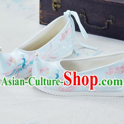 China Women Embroidered Shoes National Shoes Traditional Wedding Shoes Light Blue Cloth Shoes
