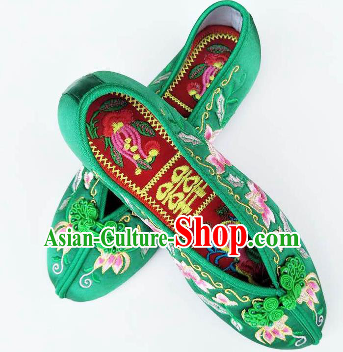 China Traditional Embroidered Shoes Wedding Green Satin Shoes Classical Xiuhe Shoes China Traditional Embroidered Shoes Wedding Green Satin Shoes Classical Xiuhe Shoes