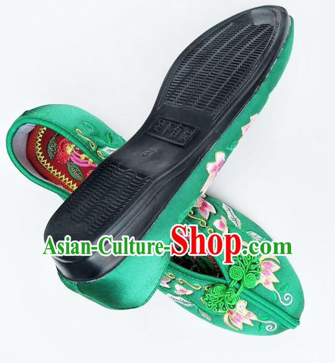 China Traditional Embroidered Shoes Wedding Green Satin Shoes Classical Xiuhe Shoes China Traditional Embroidered Shoes Wedding Green Satin Shoes Classical Xiuhe Shoes