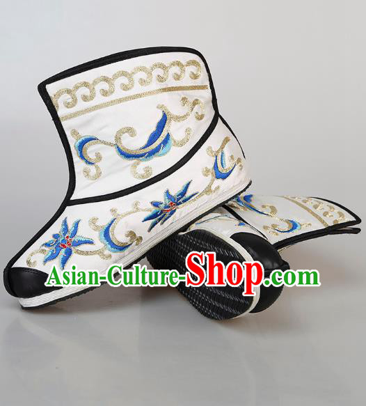 Chinese Handmade Embroidered White Boots Traditional Beijing Opera Martial Arts Men Shoes Chinese Handmade Embroidered White Boots Traditional Beijing Opera Martial Arts Men Shoes