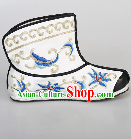 Chinese Handmade Embroidered White Boots Traditional Beijing Opera Martial Arts Men Shoes Chinese Handmade Embroidered White Boots Traditional Beijing Opera Martial Arts Men Shoes