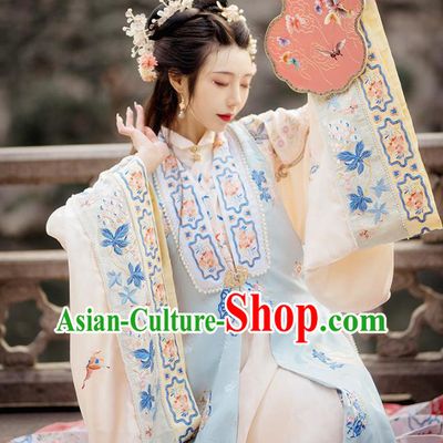 China Ancient Nobility Women Hanfu Clothing Traditional Ming Dynasty Royal Princess Embroidered Costumes