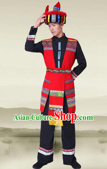 China Yao Nationality Wedding Costumes Guangxi Province Ethnic Minority Bridegroom Outfits and Headwear China Yao Nationality Wedding Costumes Guangxi Province Ethnic Minority Bridegroom Outfits and Headwear